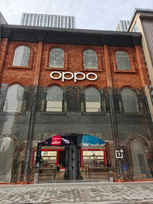 凤凰彩票中国官网入口 不仅仅卖手机! OPPO线下门店, 正在成为品牌的“温度护城河”